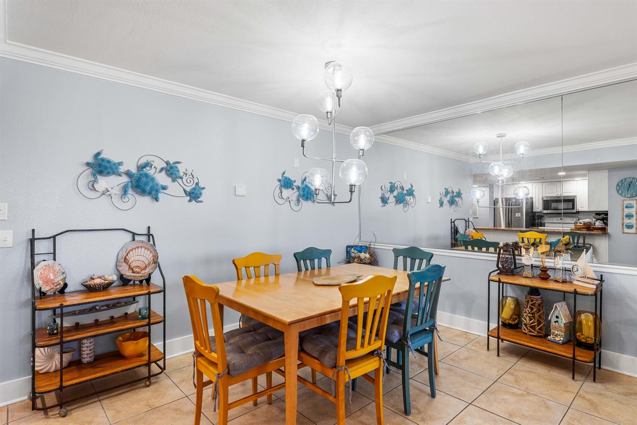 HSRC Dining Area for Six