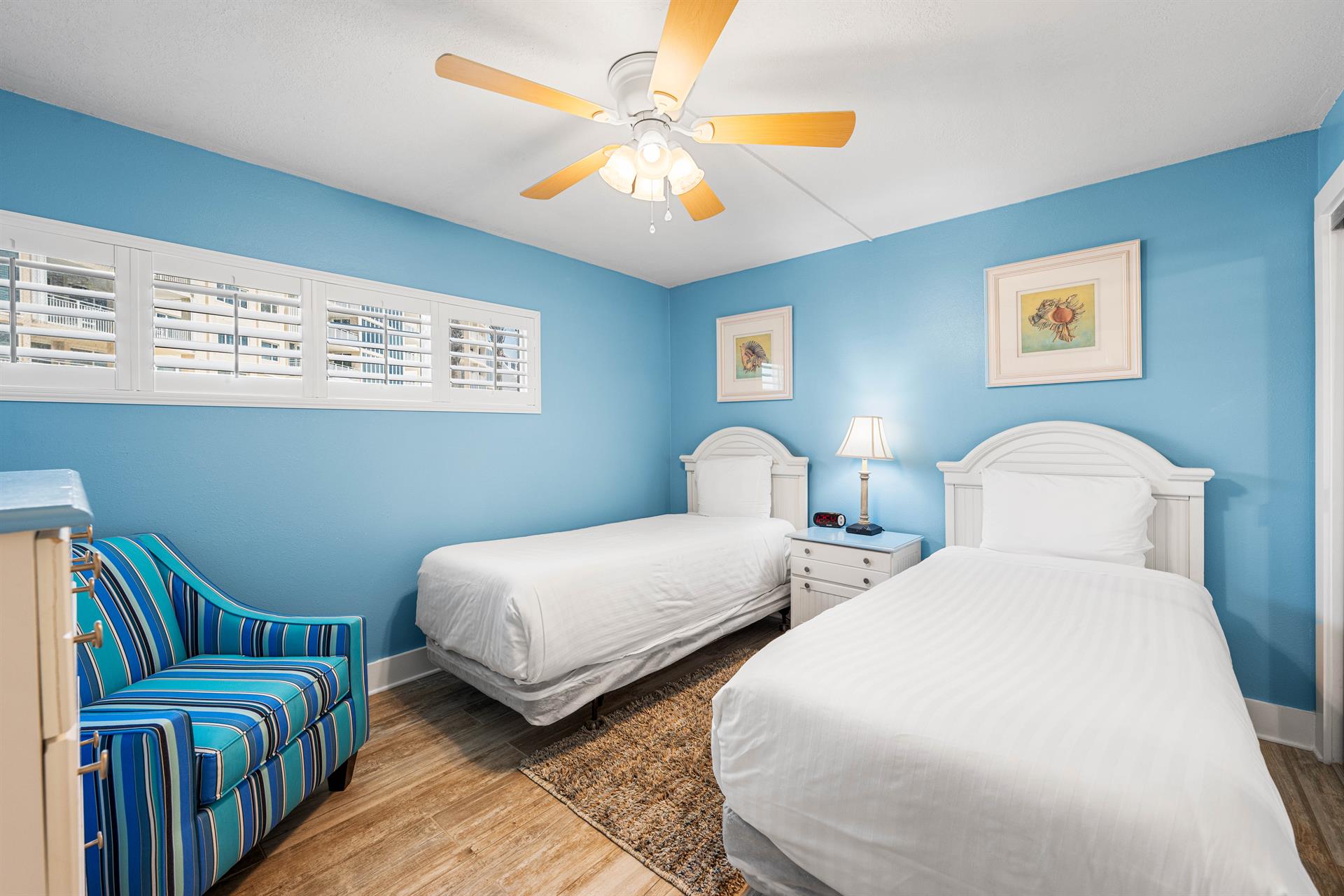 Guest Bedroom sleeps 2 guests with 2 Twin Sized Beds