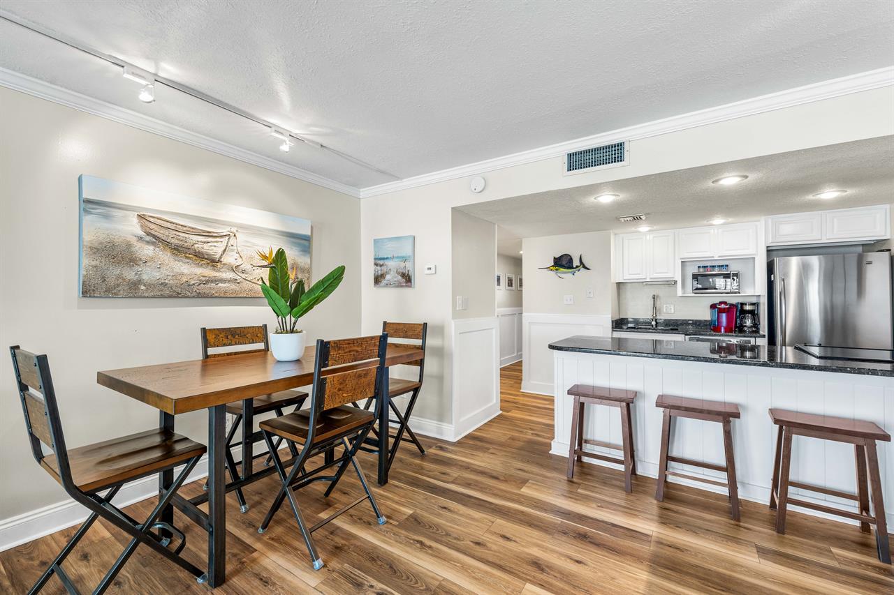 Beautifully Decorated Luxury Condo