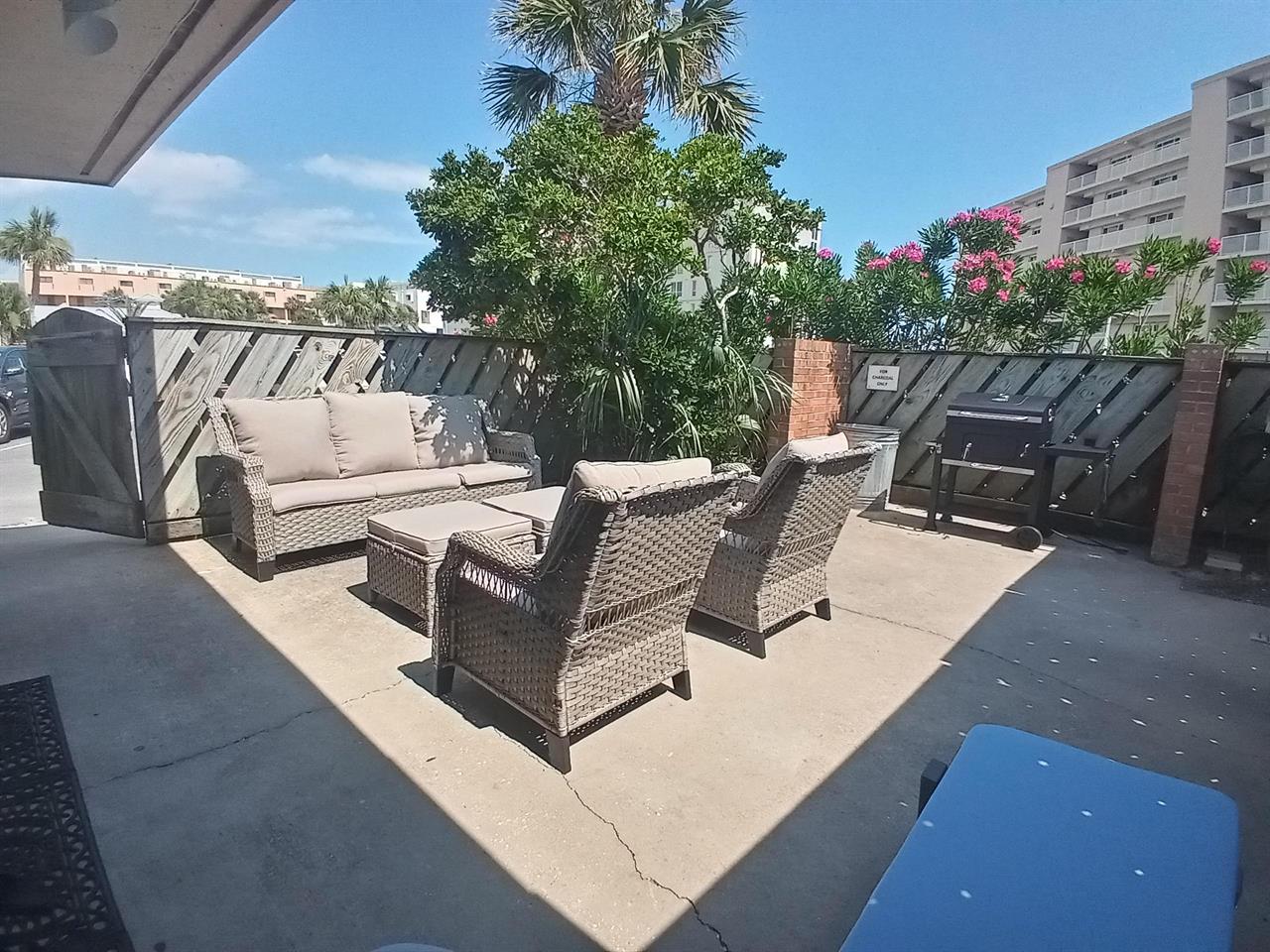 HSRC Fenced In Private Patio