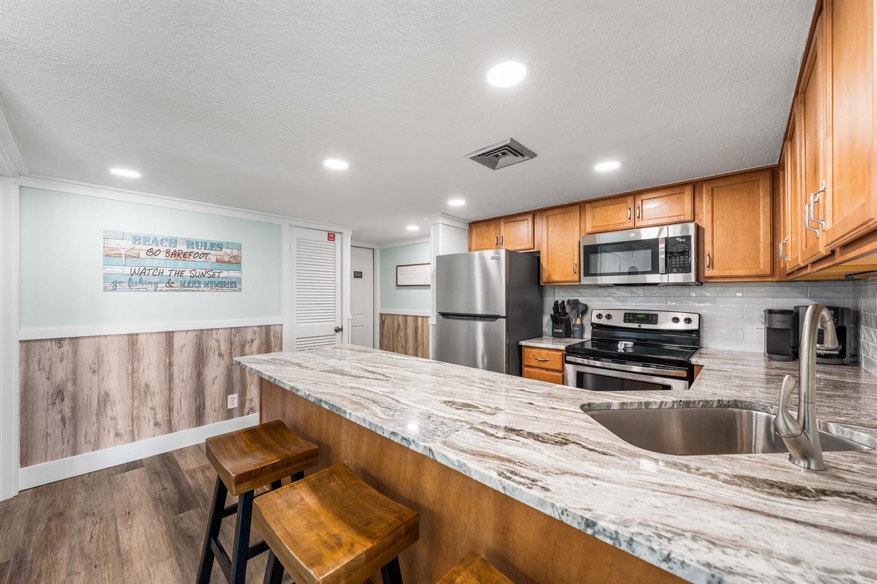 Kitchen  Breakfast Bar