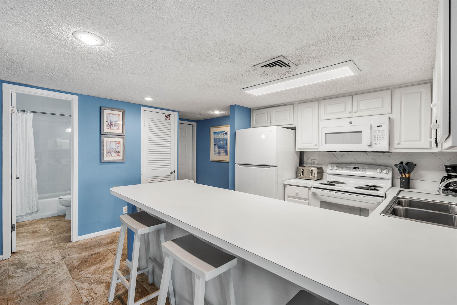 Kitchen  Breakfast Bar