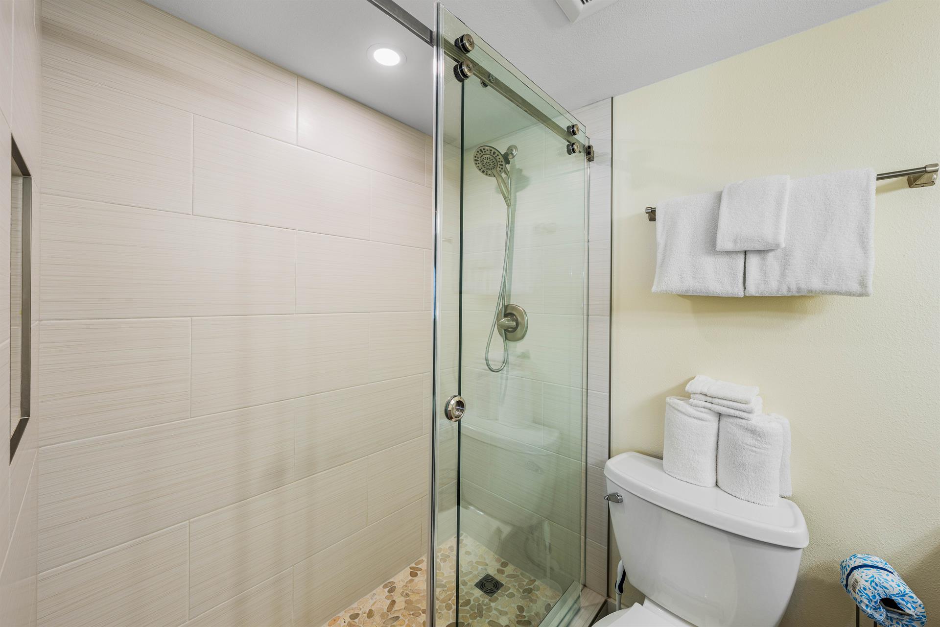 Master Bathroom with walkin shower