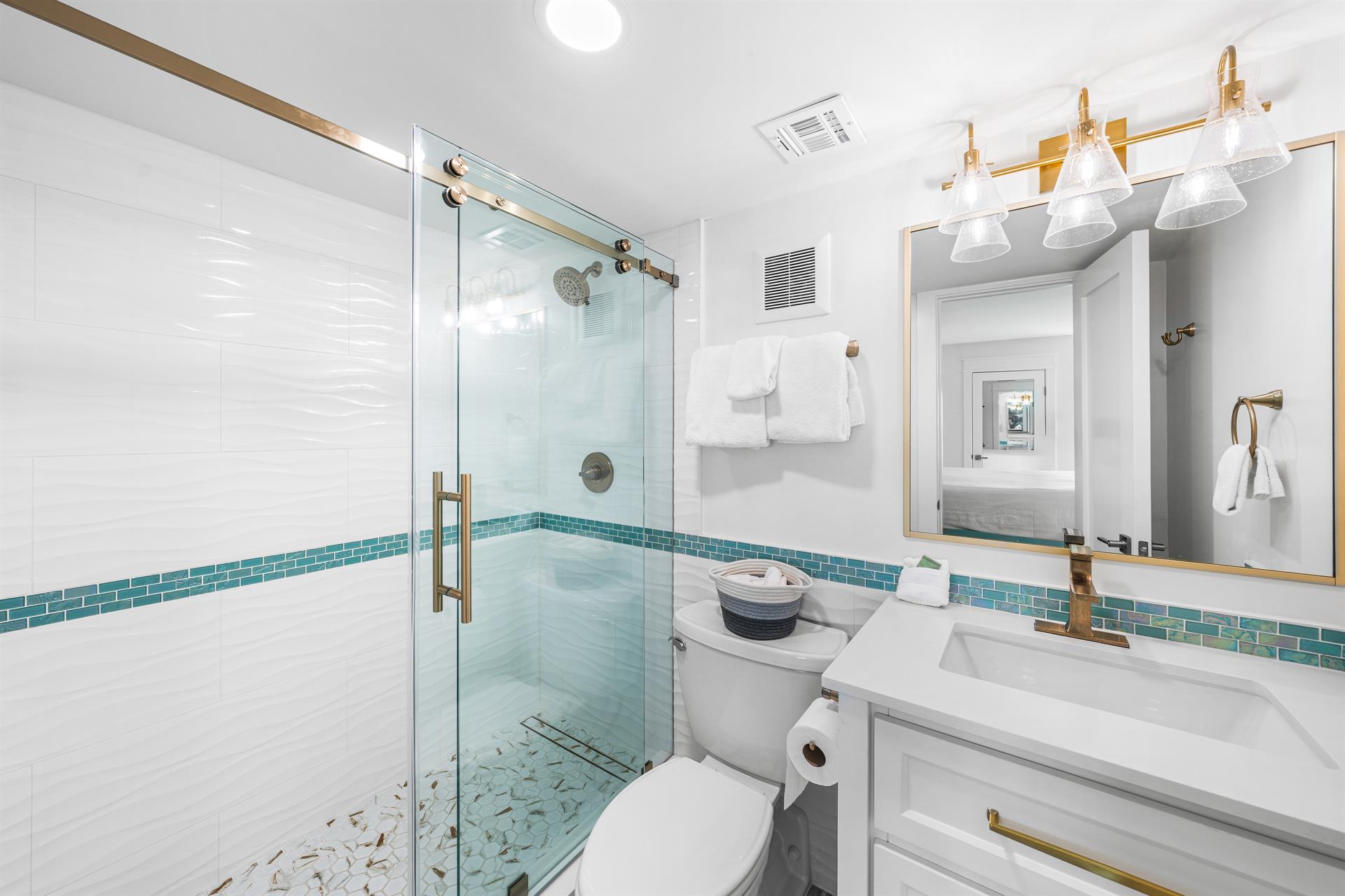 Master Bathroom with walkin shower