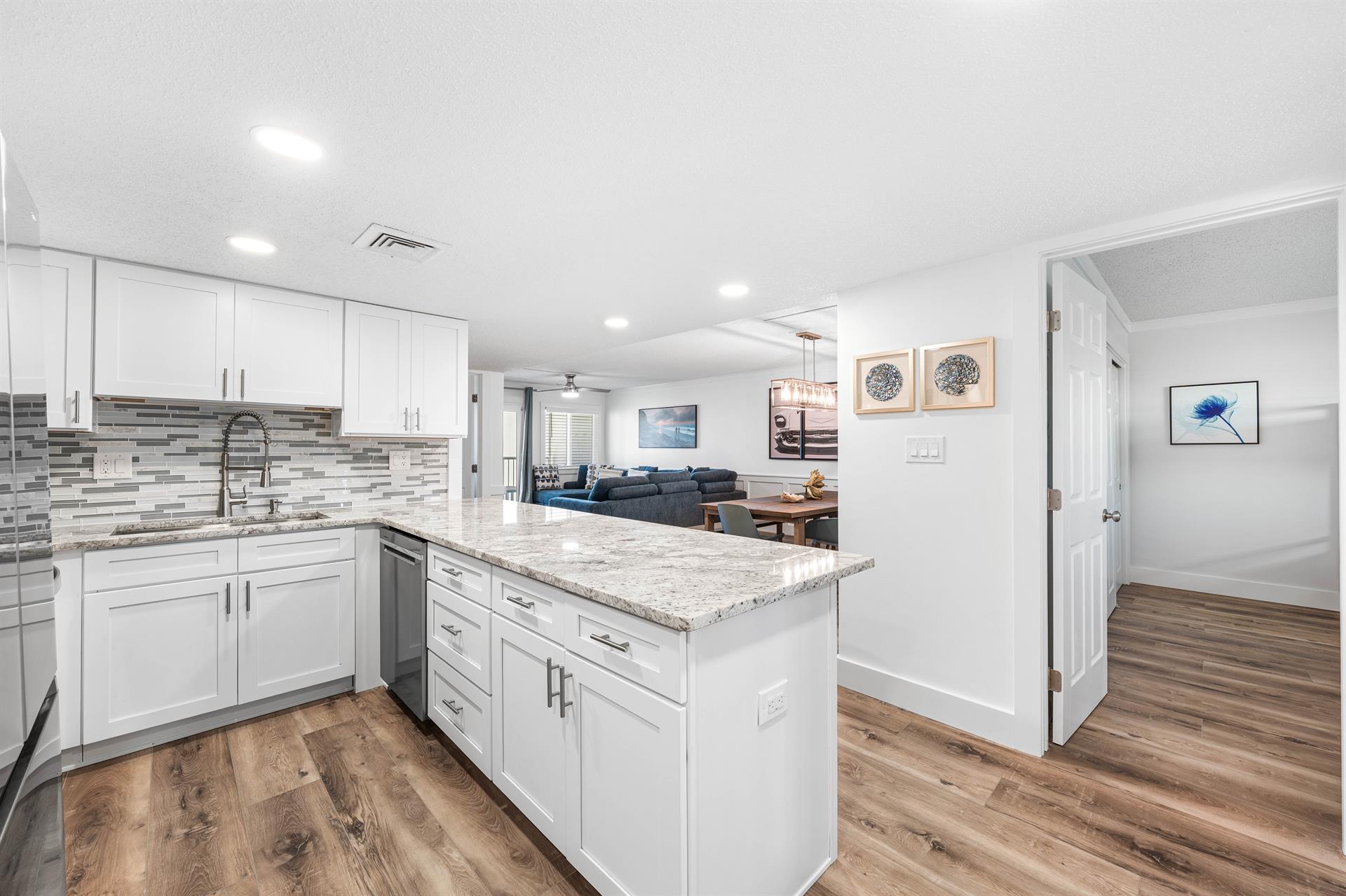 Cook with a View – Bright, modern kitchen fully equipped for you