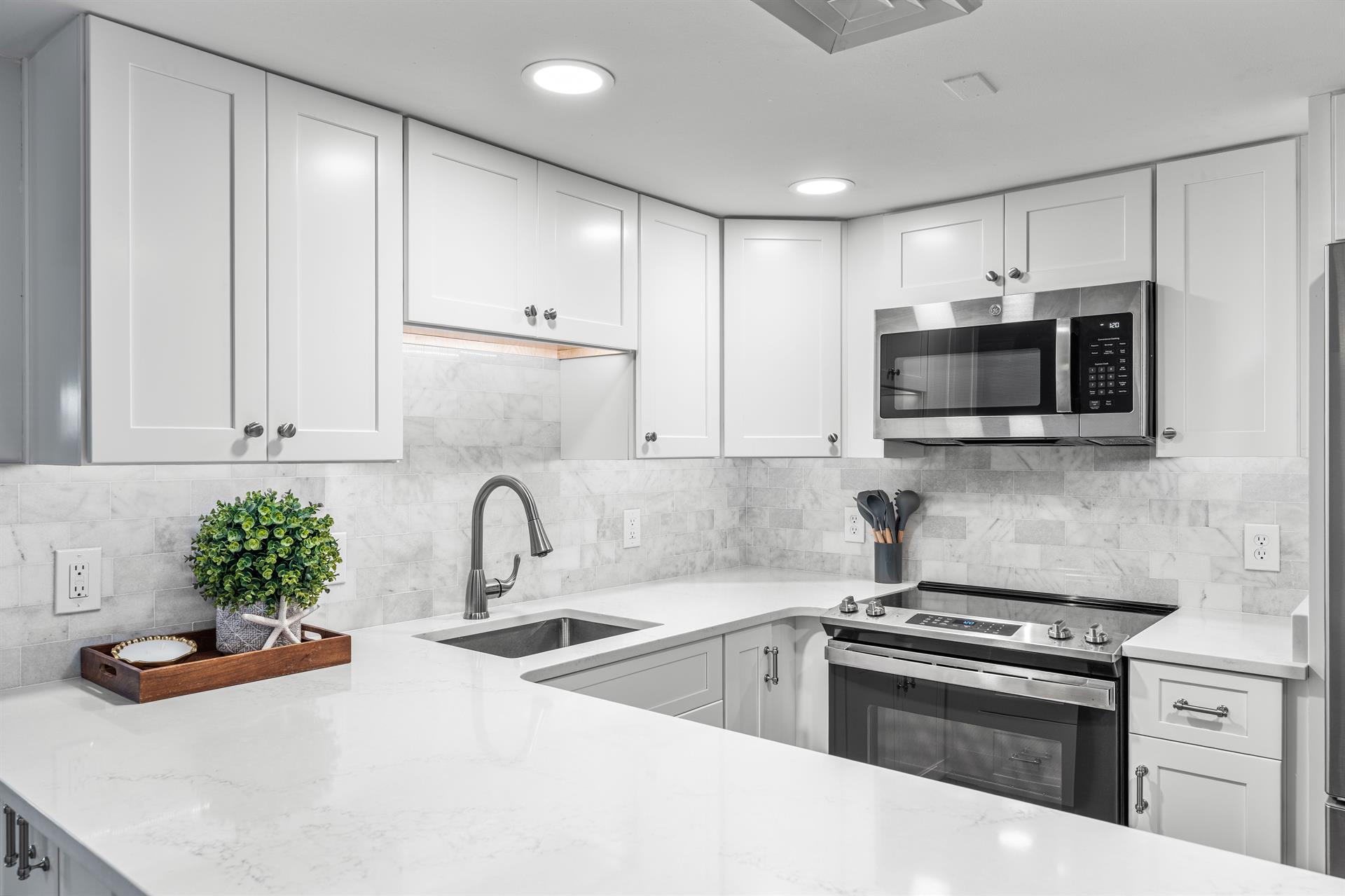 Chefready kitchen with everything you need for your stay.