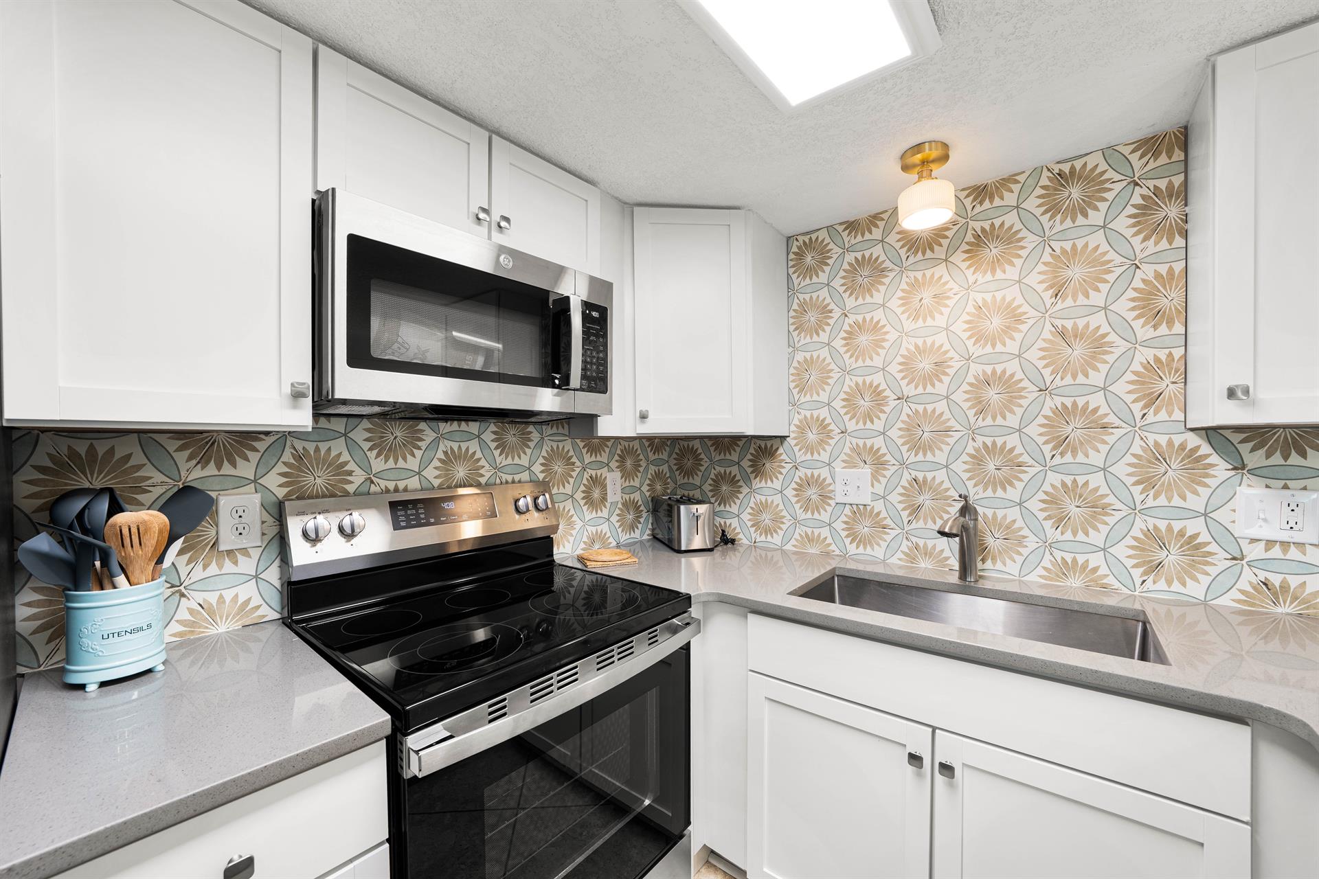 Fully Stocked Kitchen