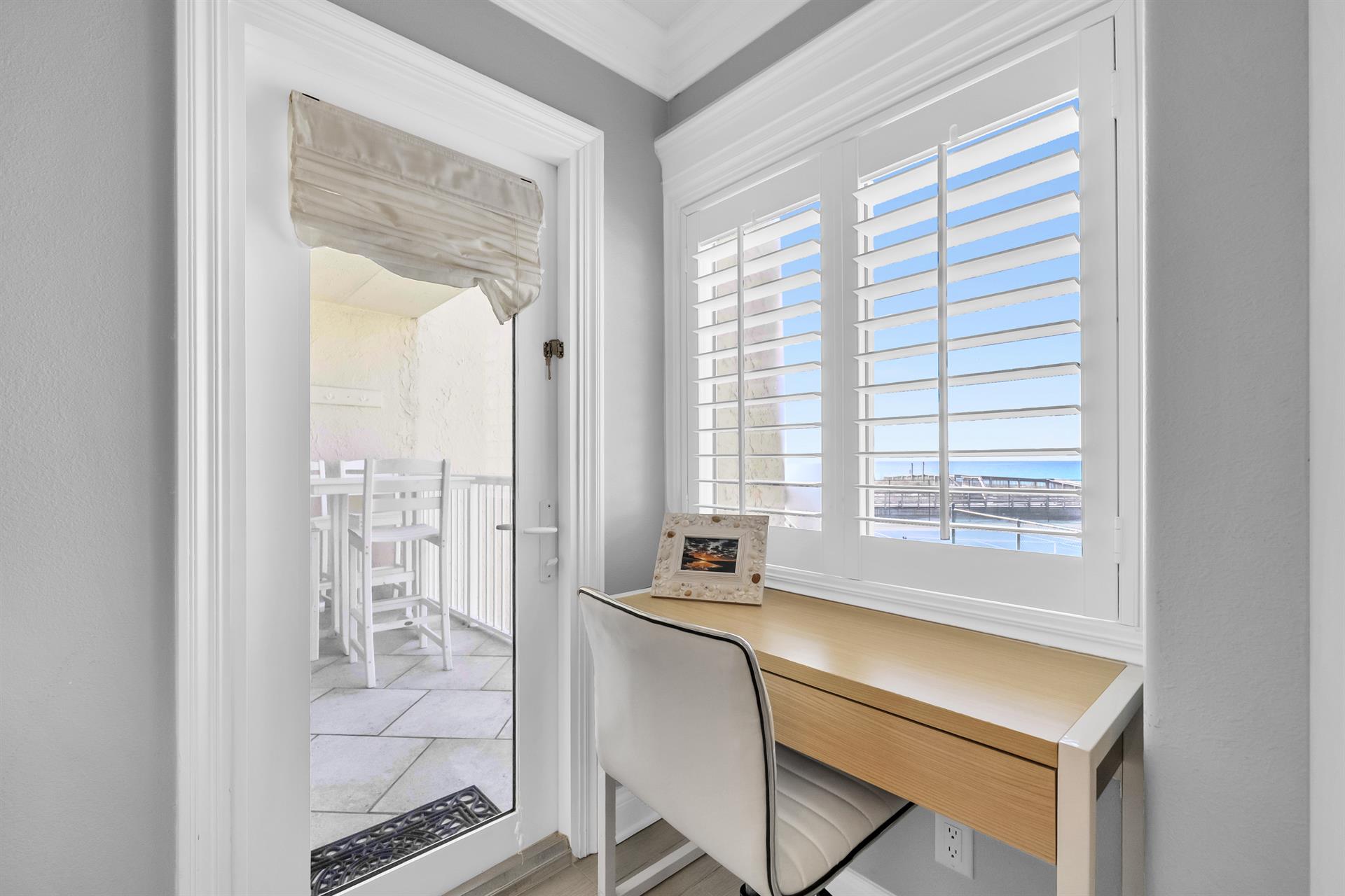 Master bedroom look out