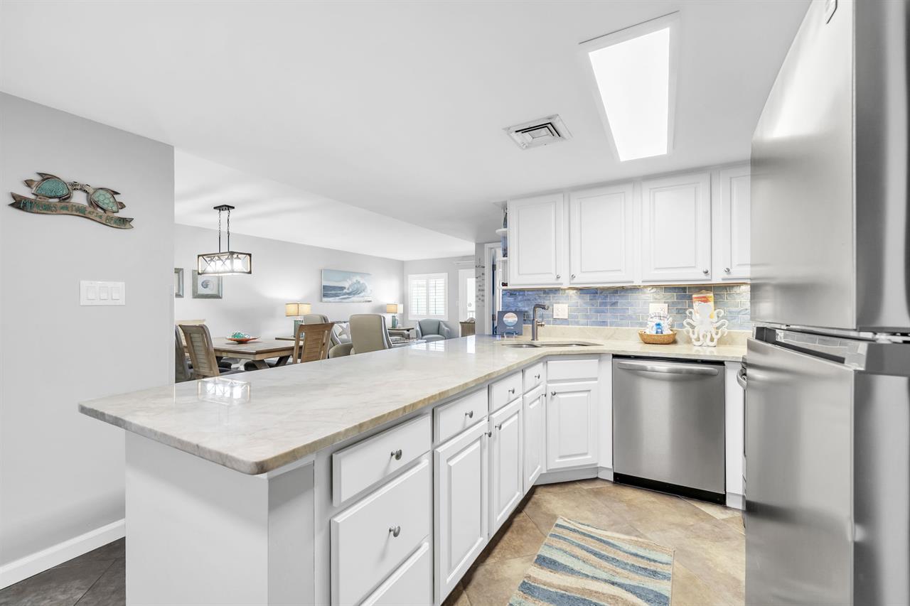 Kitchen entry