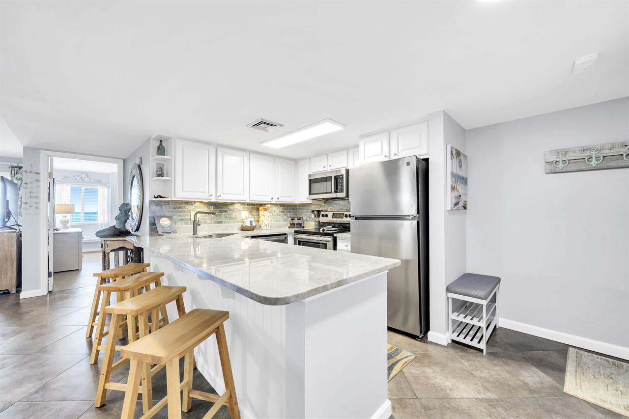 Kitchen bar