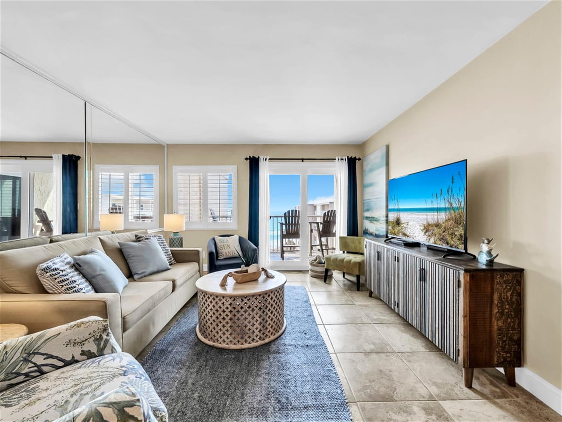 Living Area with Gulf Views