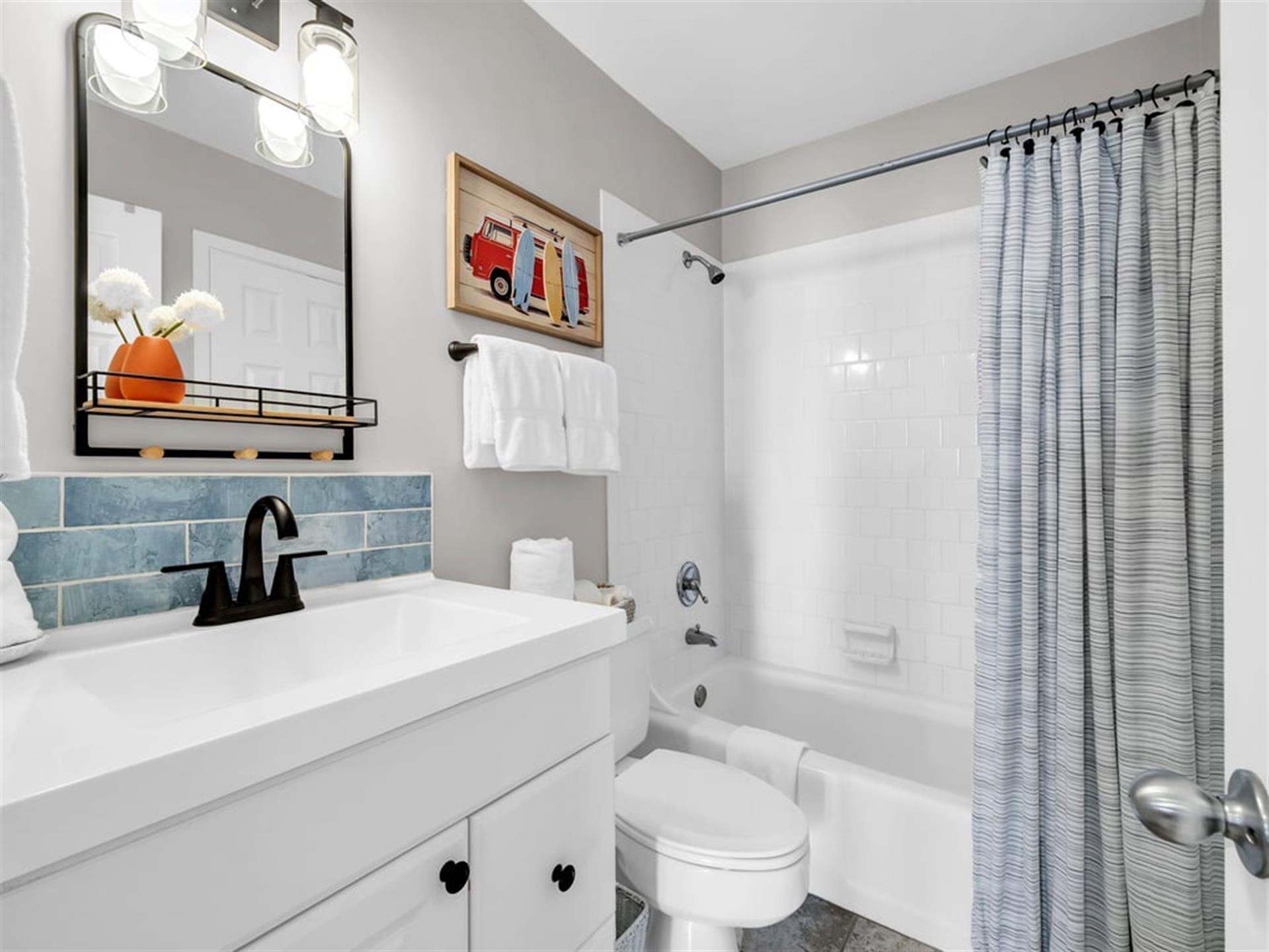 Guest Bathroom with TubShower Combo