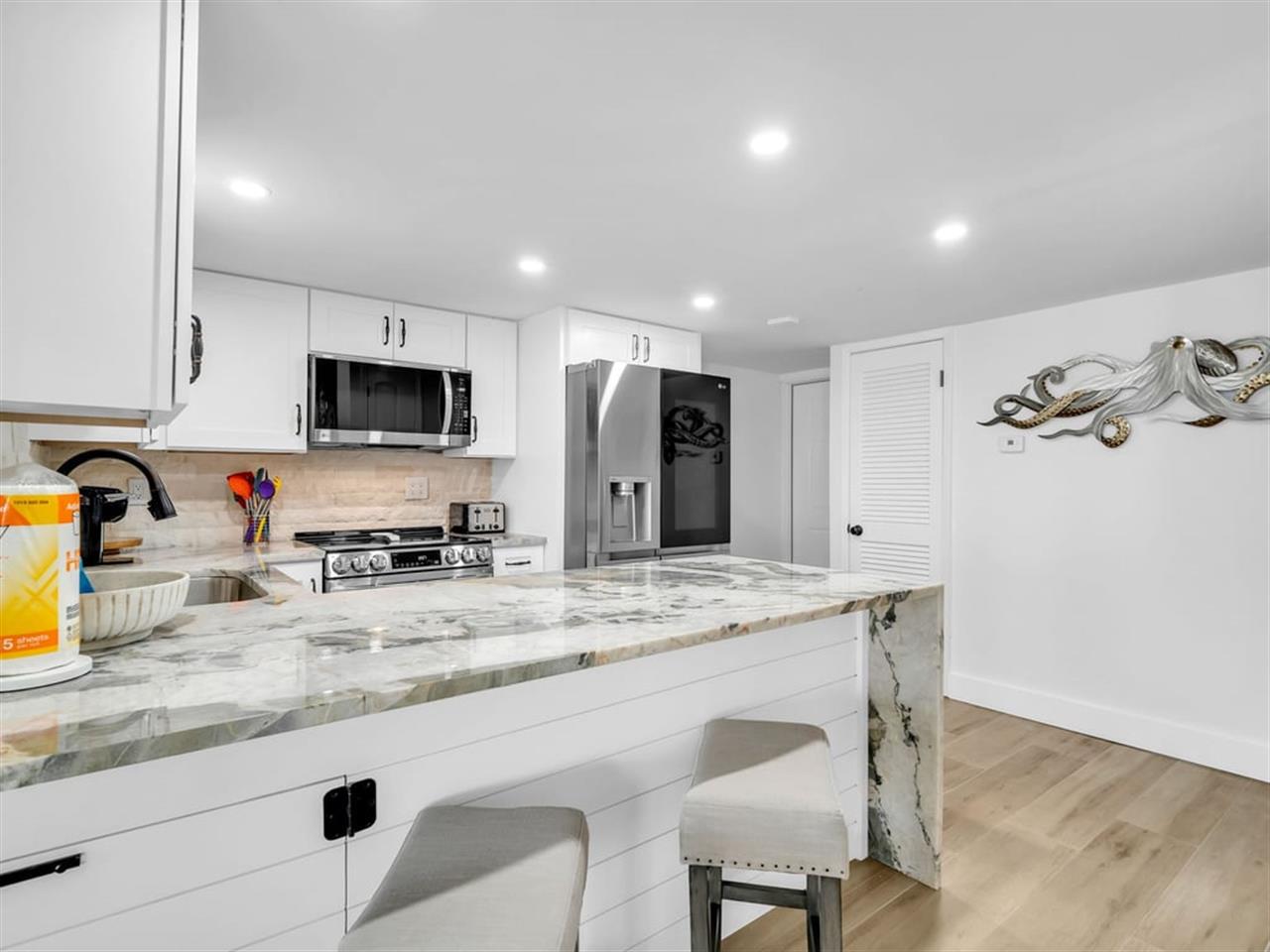Breakfast Bar