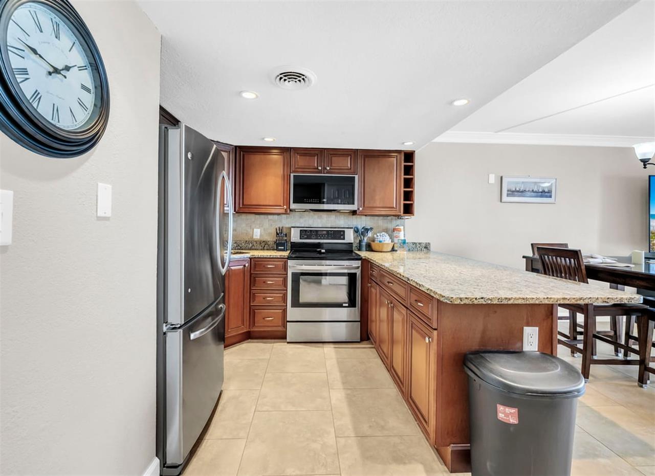Fully Stocked Kitchen