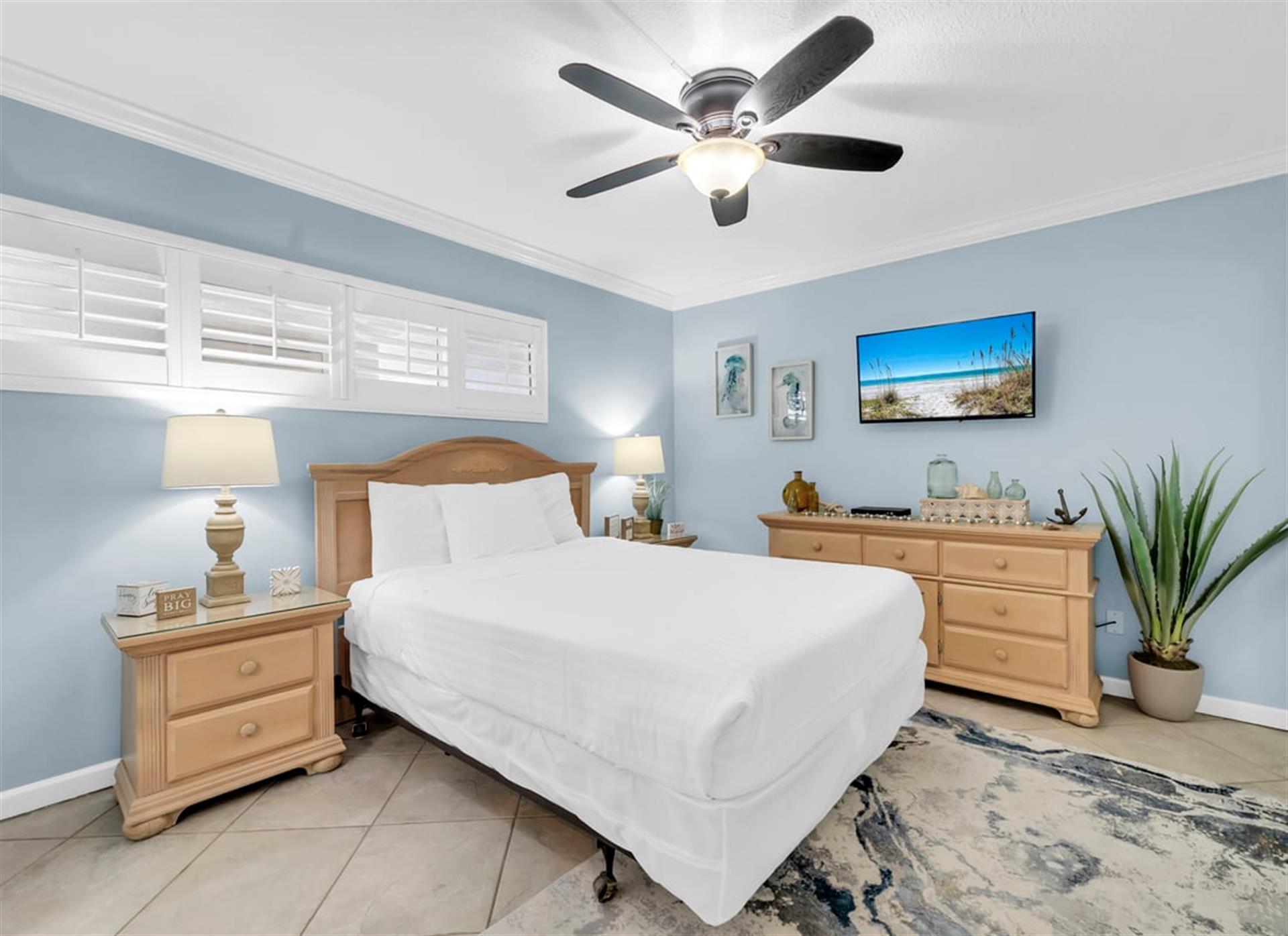 Guest Bedroom with Queen Bed