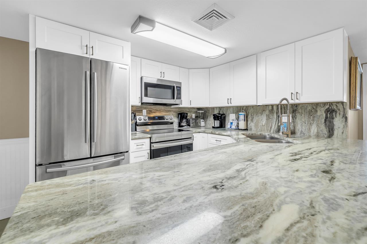 Full Size Kitchen