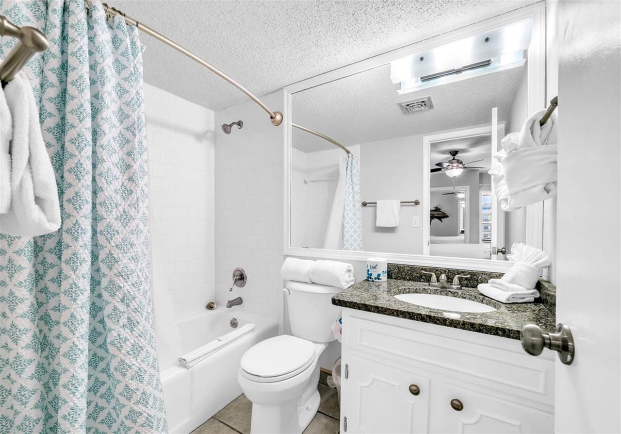 HSRC Master Bathroom with ShowerTub Combo
