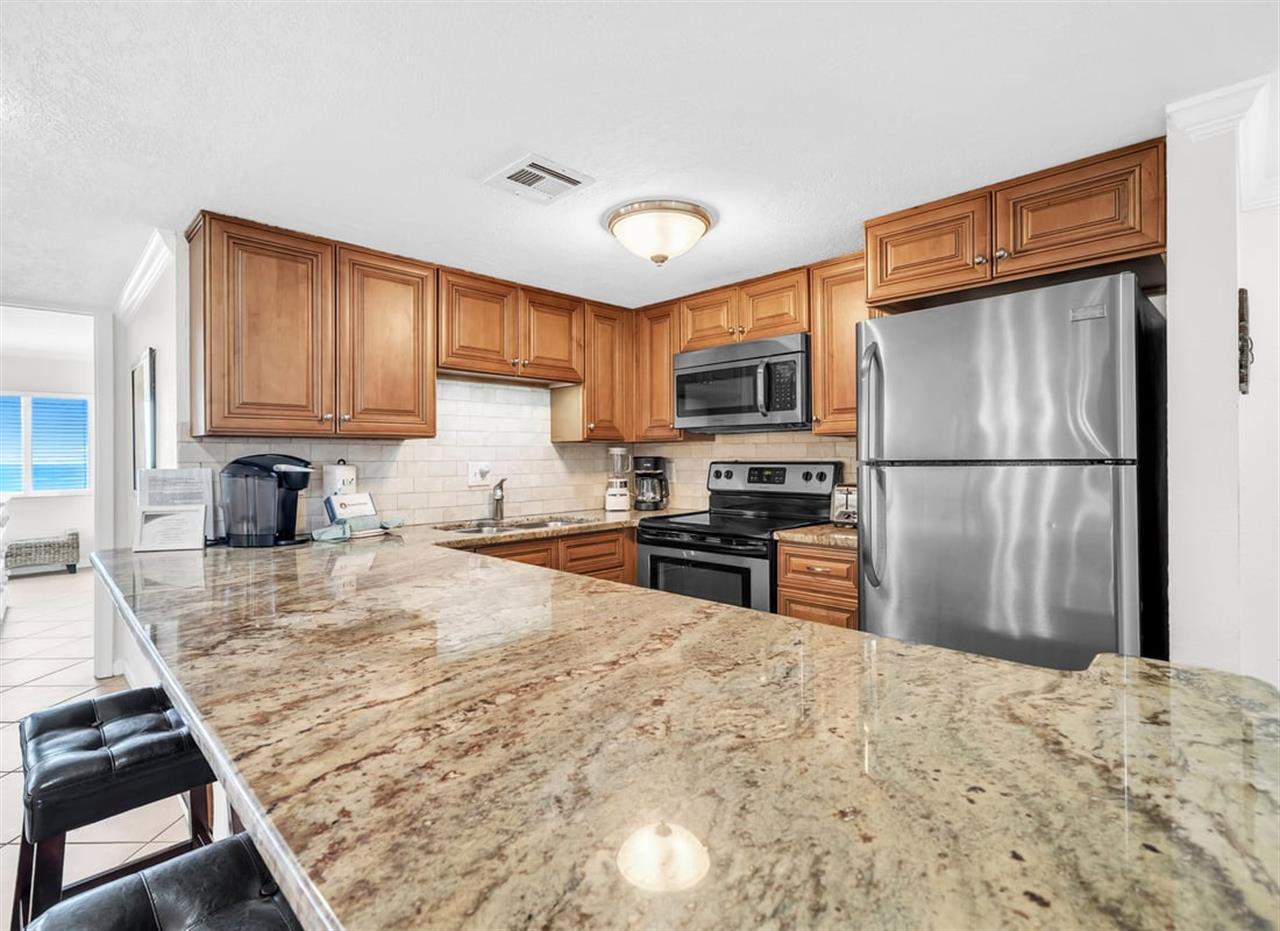 Fully Stocked and Updated Kitchen