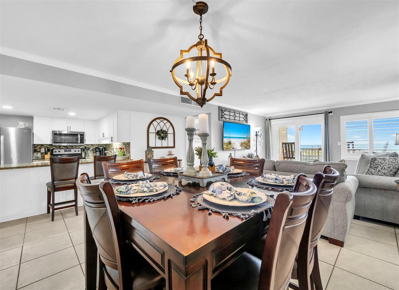 HSRC Dining Area with Seating for Six