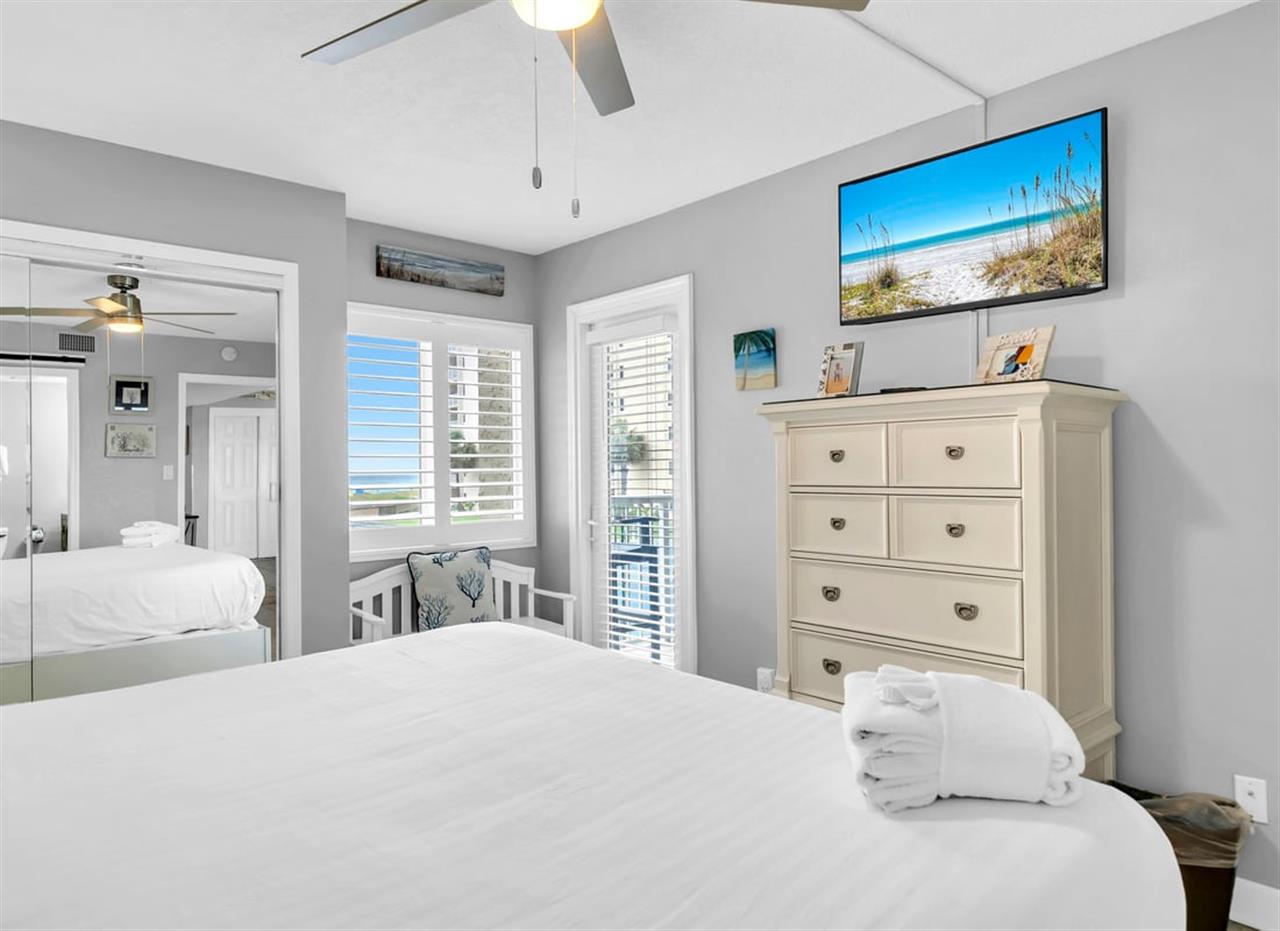 HSRC Master Bedroom with 40 TV  Balcony Access