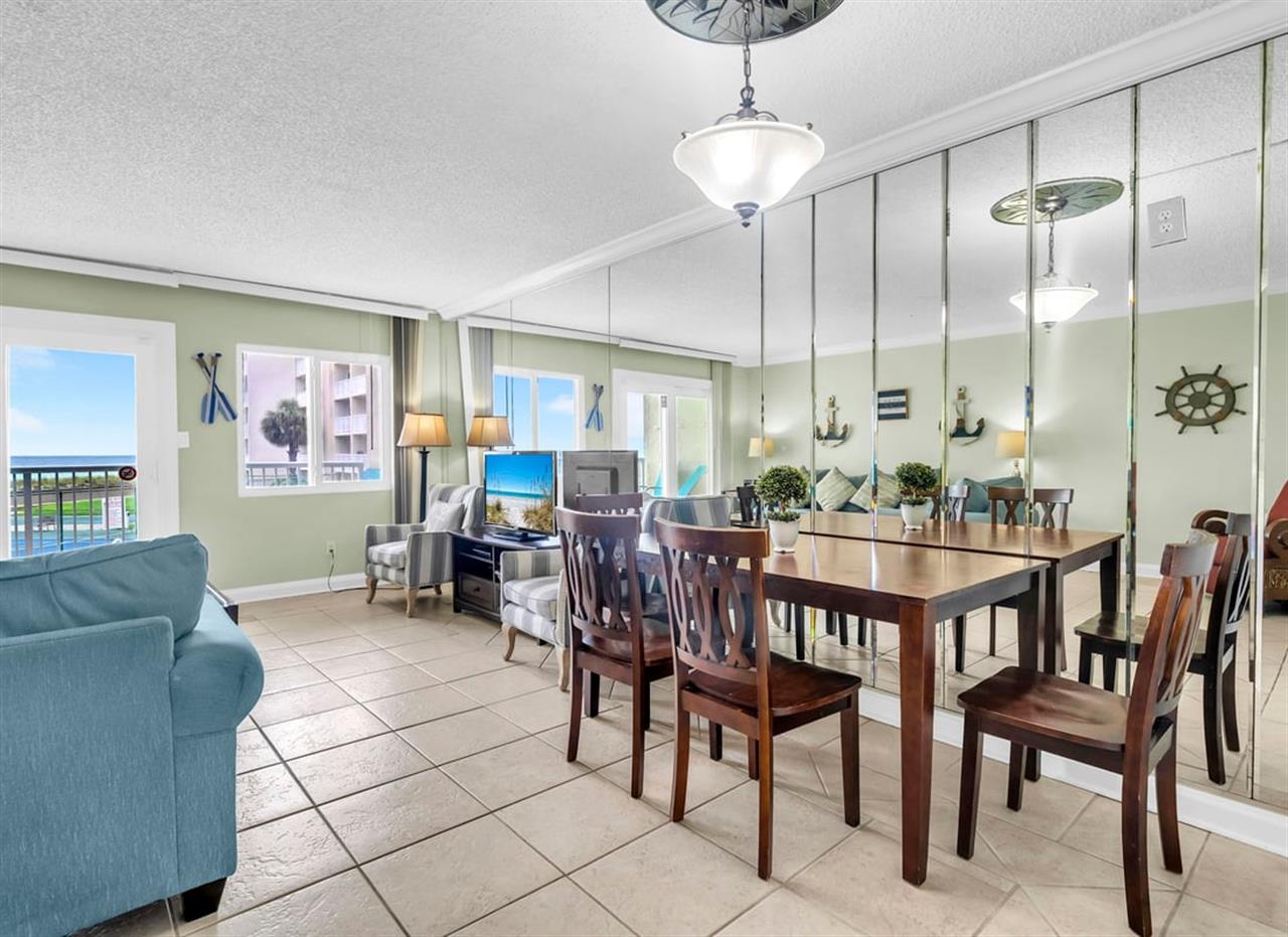 HSRC Dining Area With Seating for Four