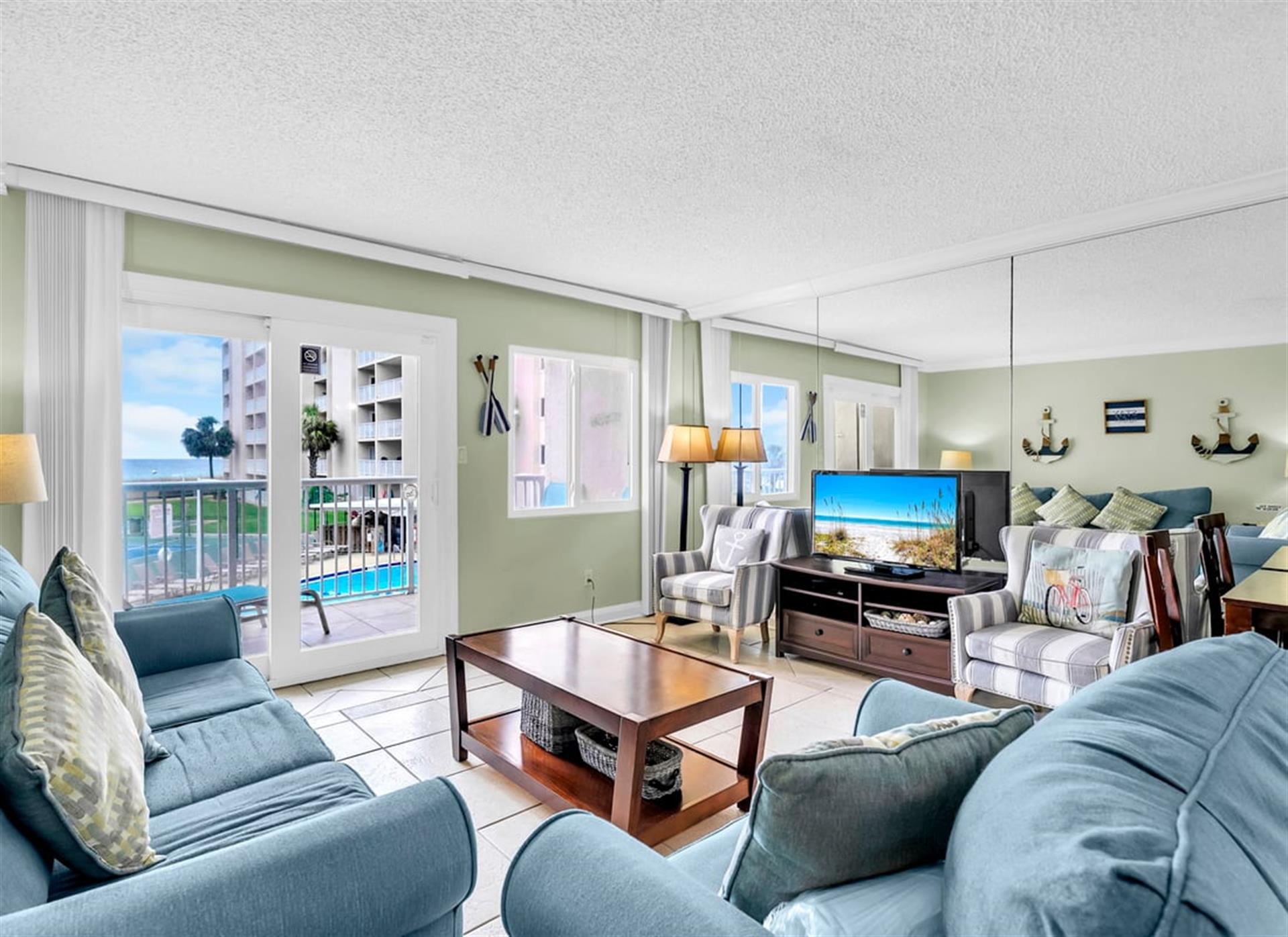 HSRC Living Area With 40 TV