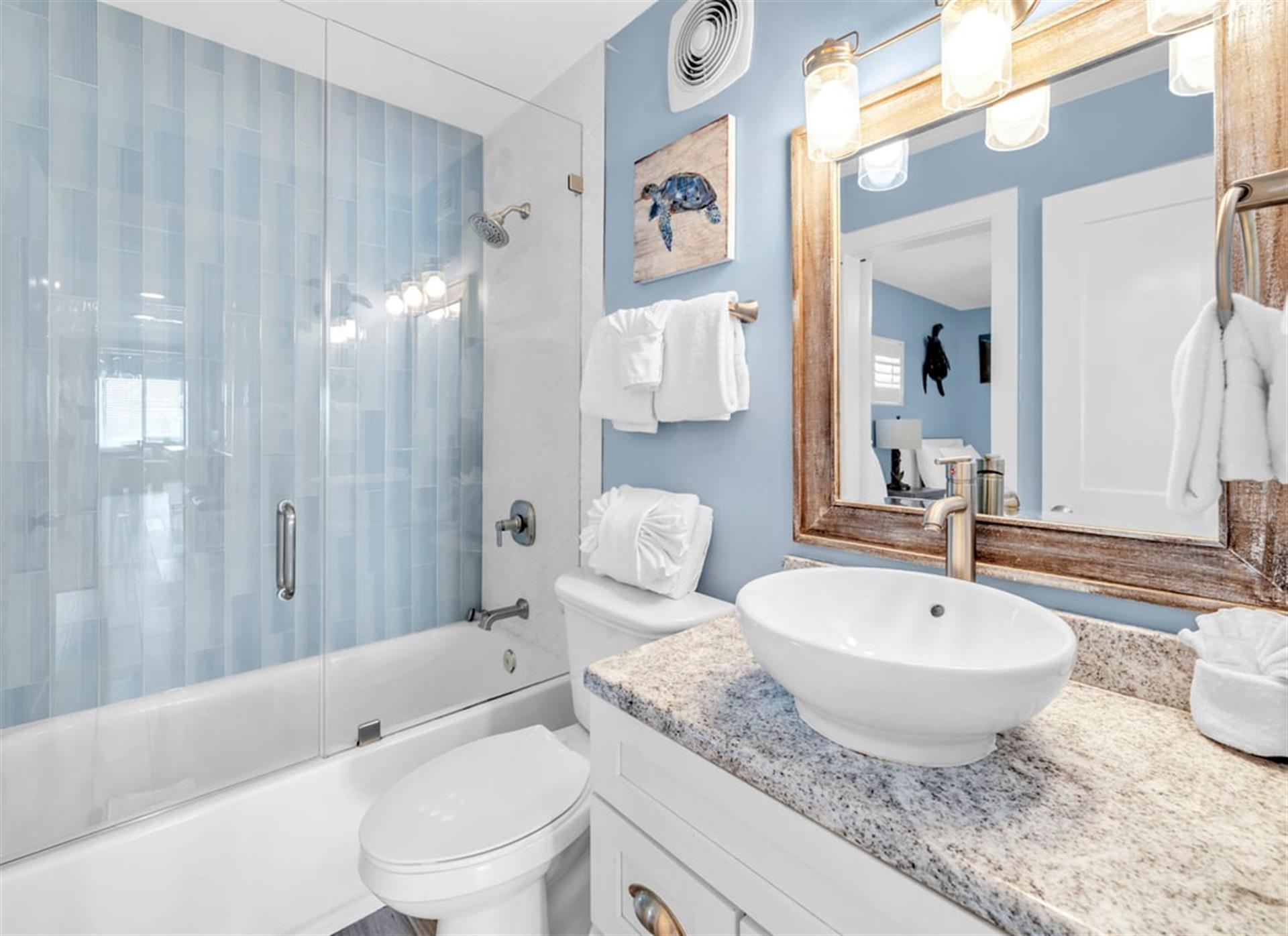 HSRC Guest Bathroom With ShowerTub Combo
