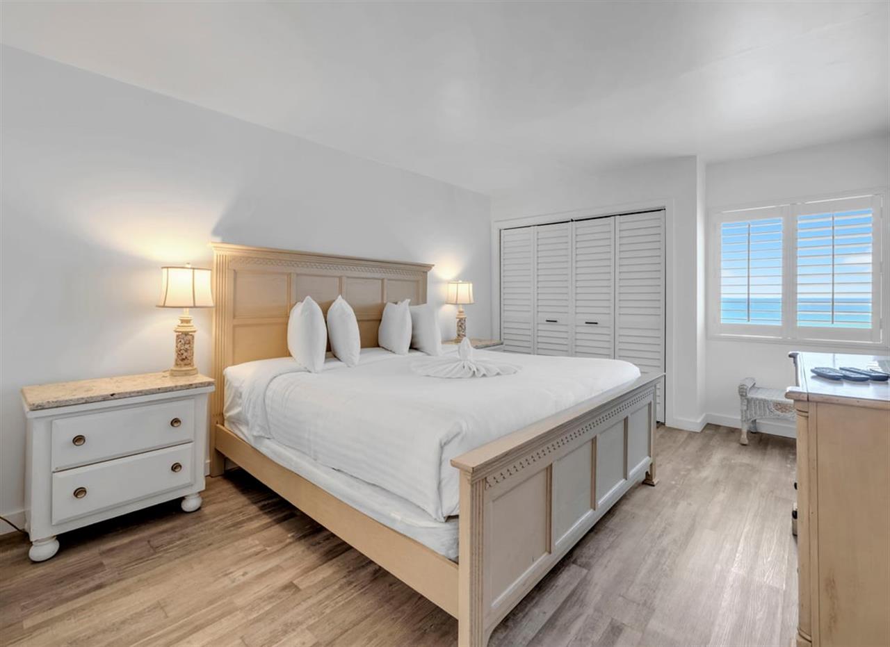 HSRC 517 Master Bedroom with King Bed