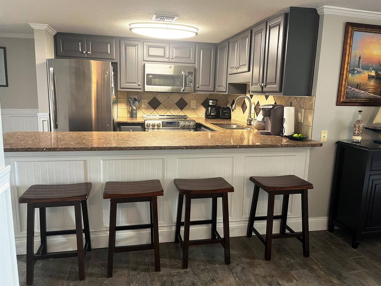 HSRC 504 Breakfast Bar Kitchen
