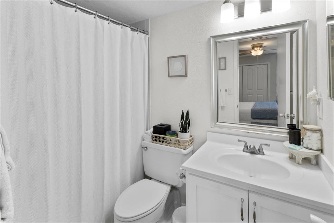 HSRC 611 Master Bathroom