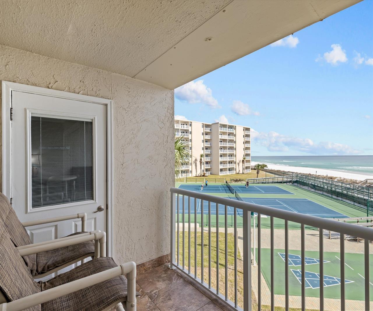 HSRC 304 Priviate Balcony
