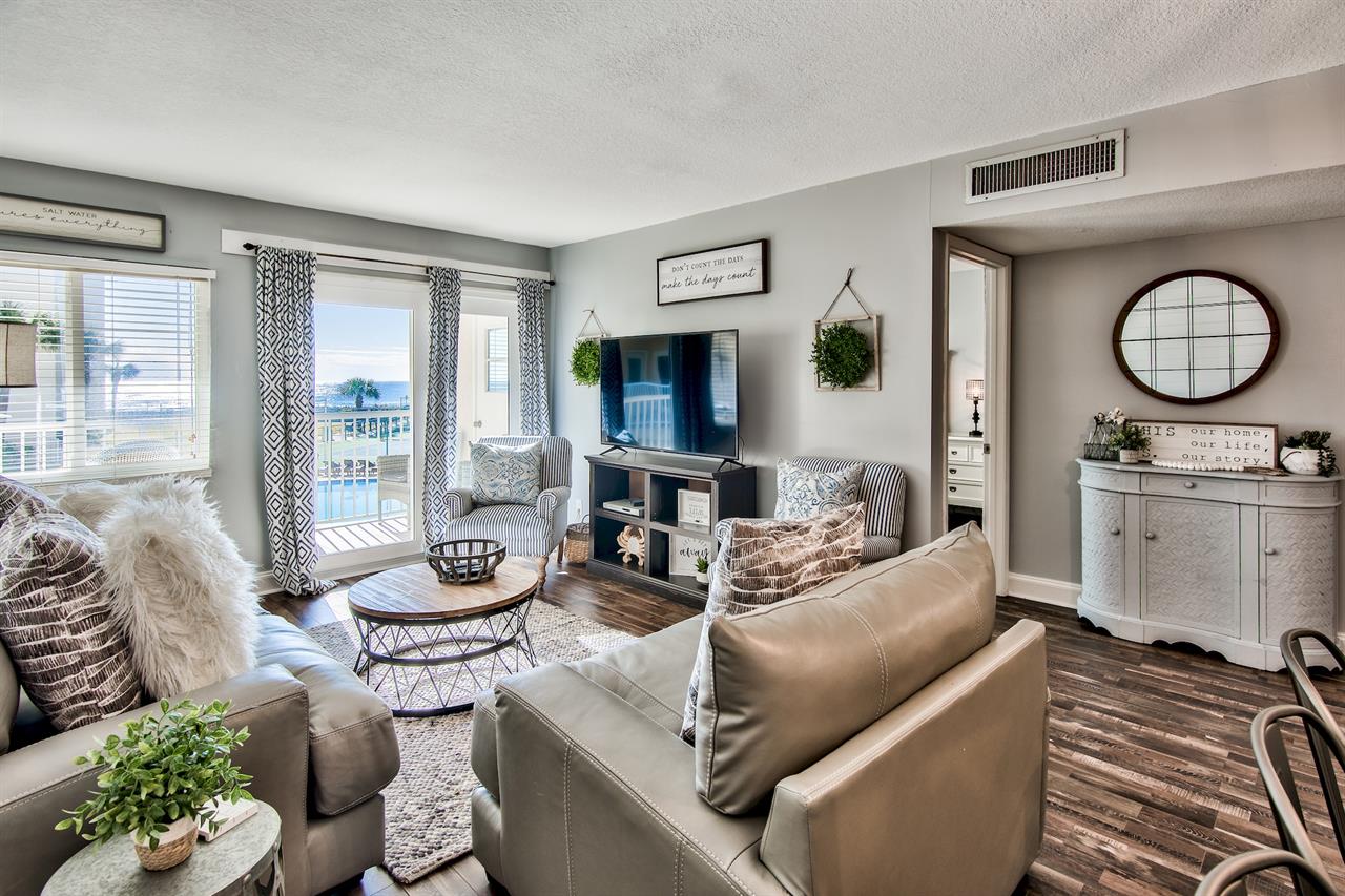 HSRC 211 Living Area With Private Balcony