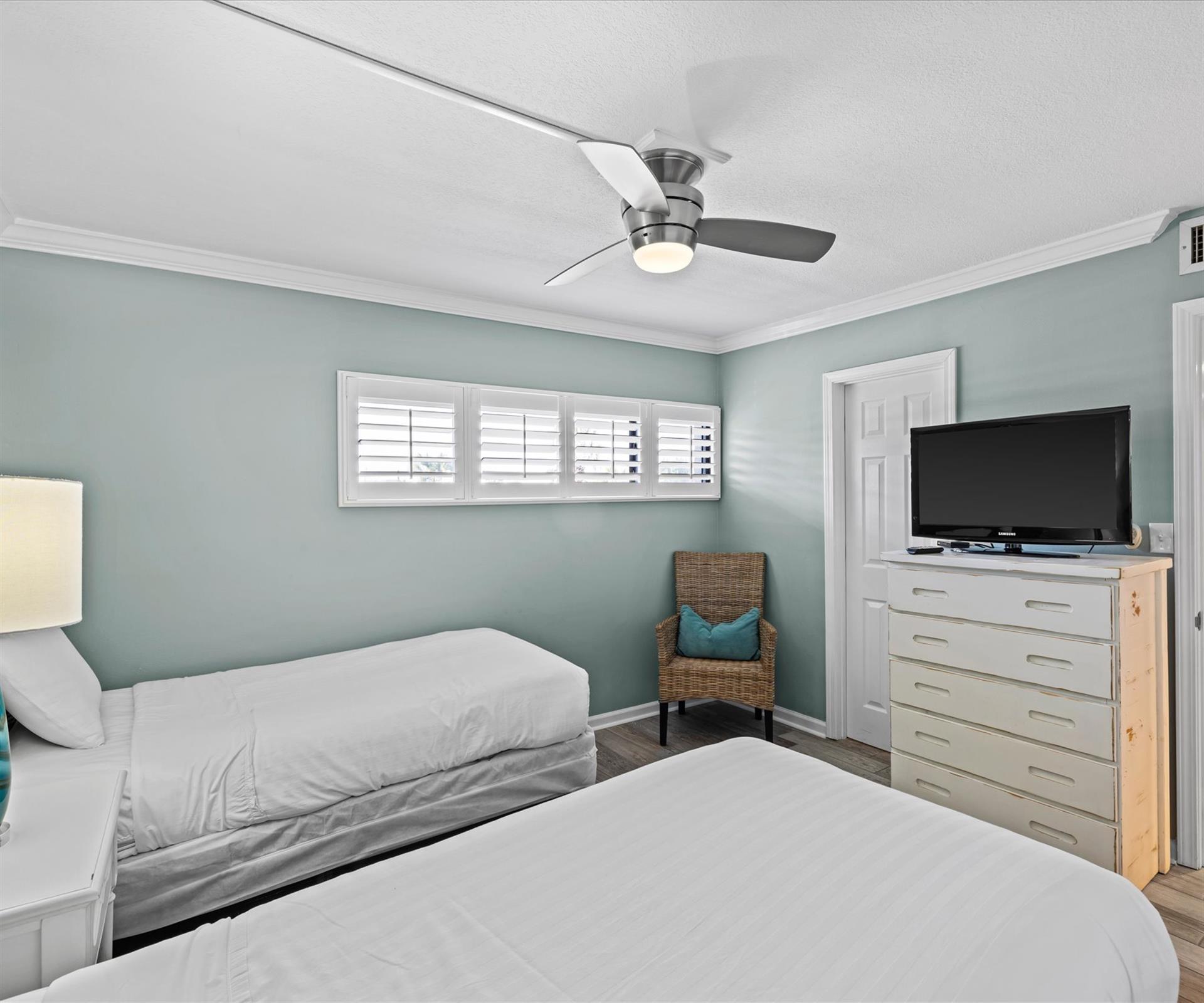 HSRC 210 Second Bedroom With Twin Beds