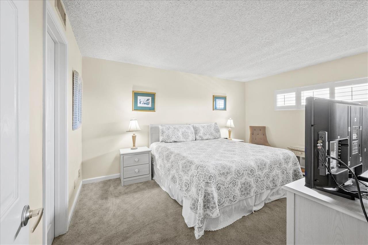 HSRC 416 Bedroom With King Bed