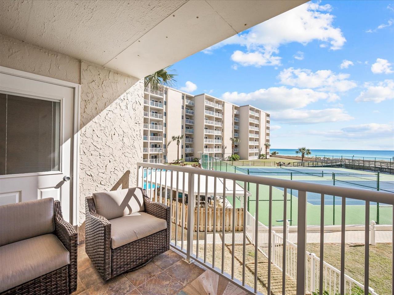 HSRC 207 Balcony Seating