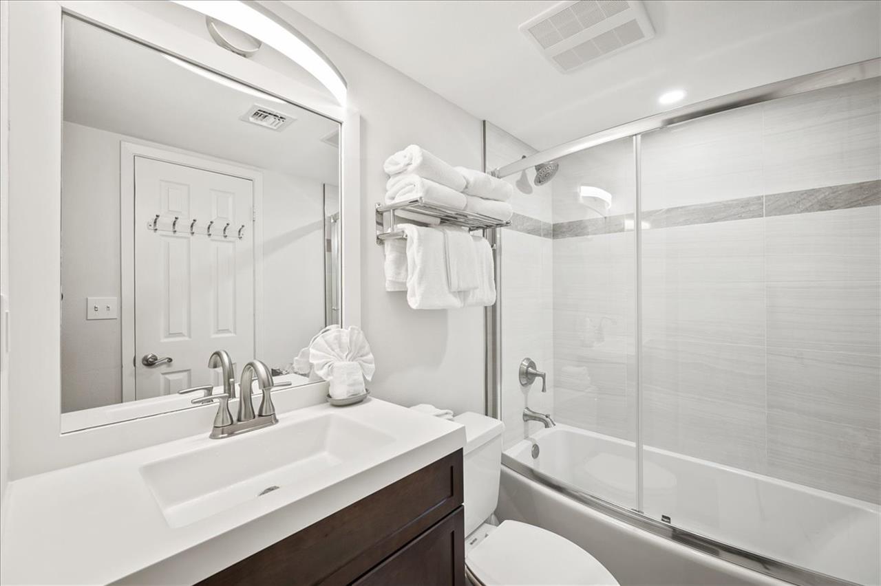 HSRC 513 Bathroom