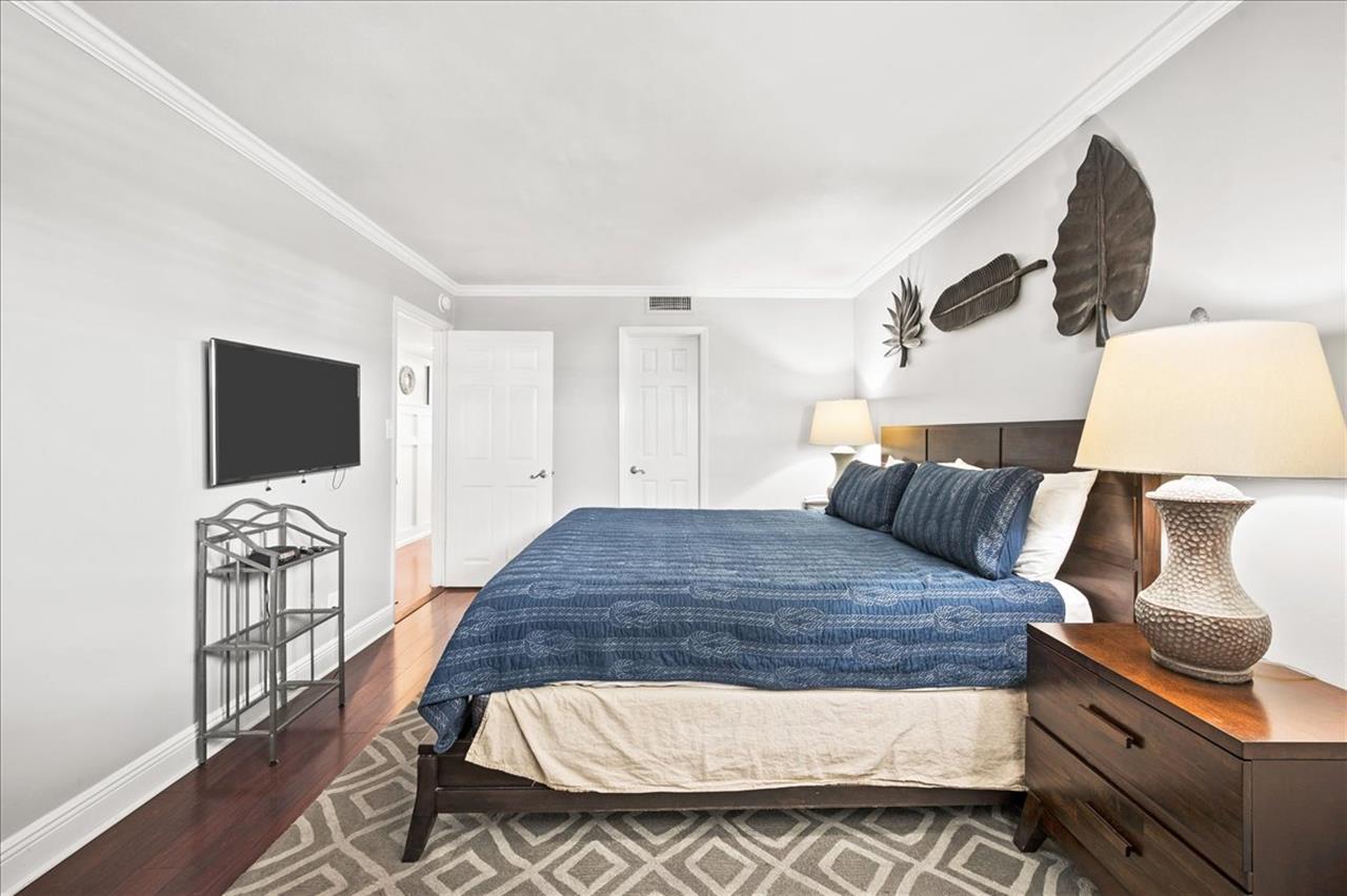 HSRC 513 Bedroom With King Bed