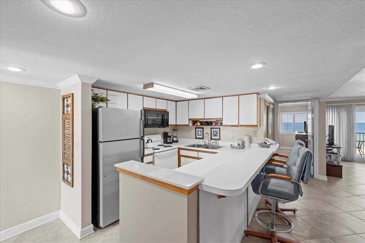 HSRC 523 Breakfast Bar And Kitchen