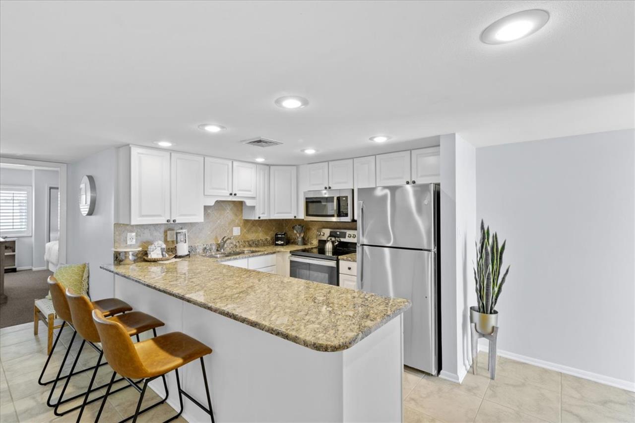 HSRC 213 Kitchen breakfast bar