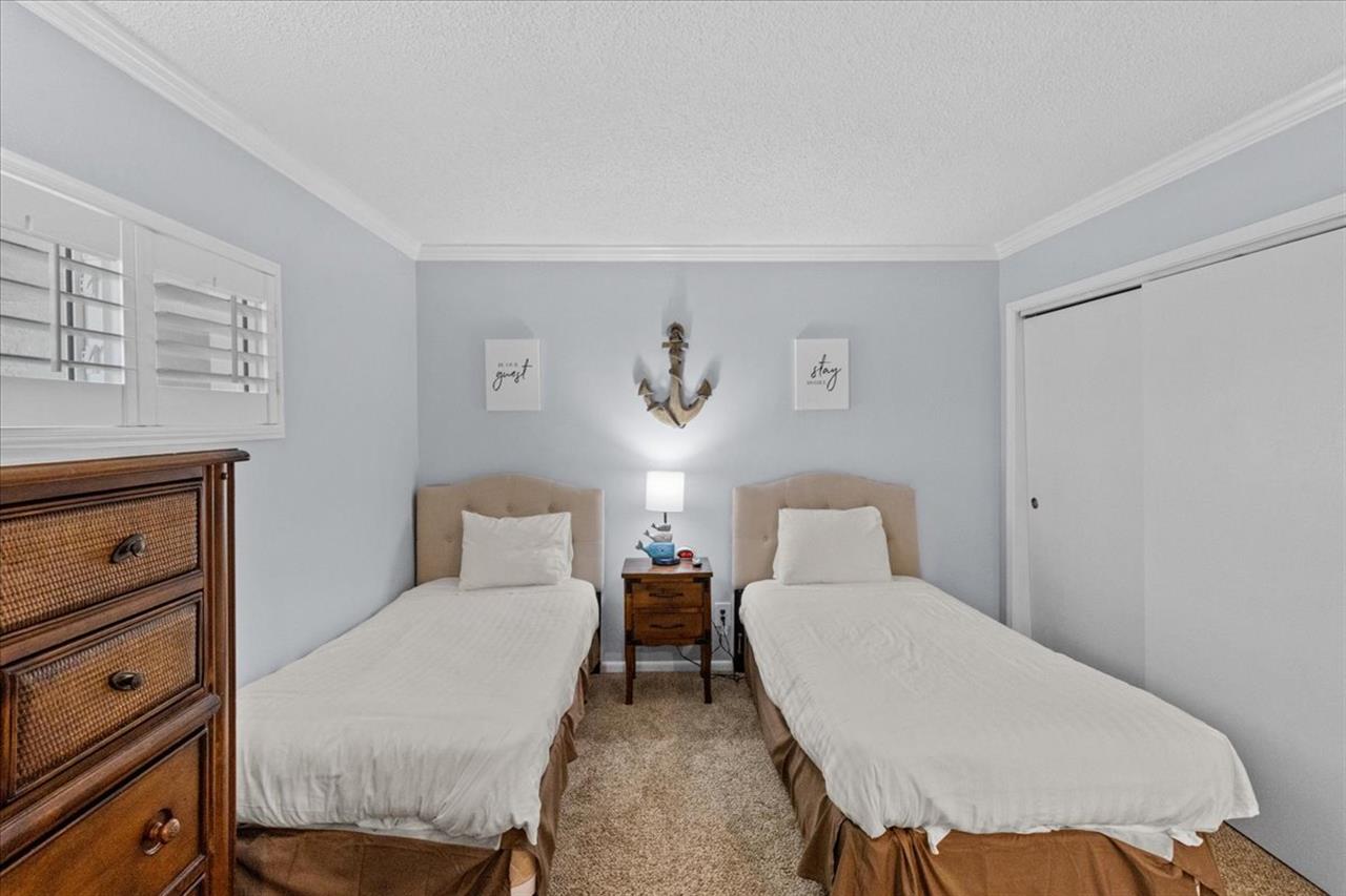 HSRC 508 Second Bedroom With Twin Beds