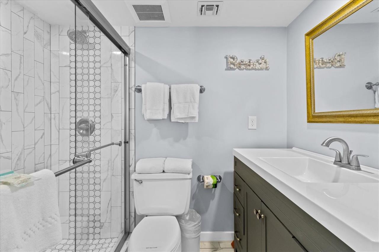 HSRC 508 Master Bathroom With WalkIn Shower