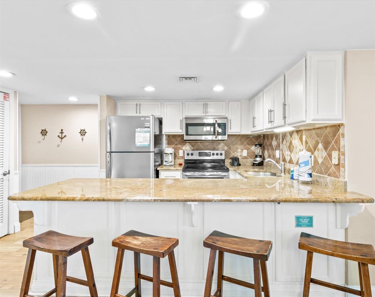 HSRC 610 Kitchen AreaBreakfast Bar