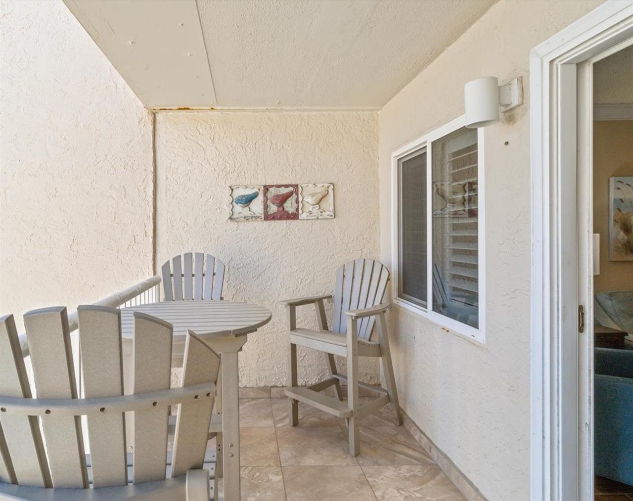 HSRC 610 Private Balcony