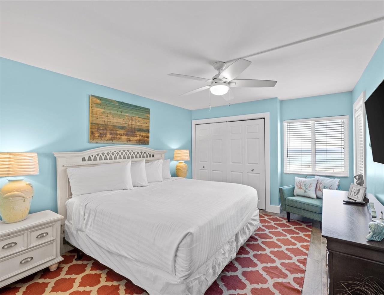 HSRC 404 Master Bedroom With King Bed