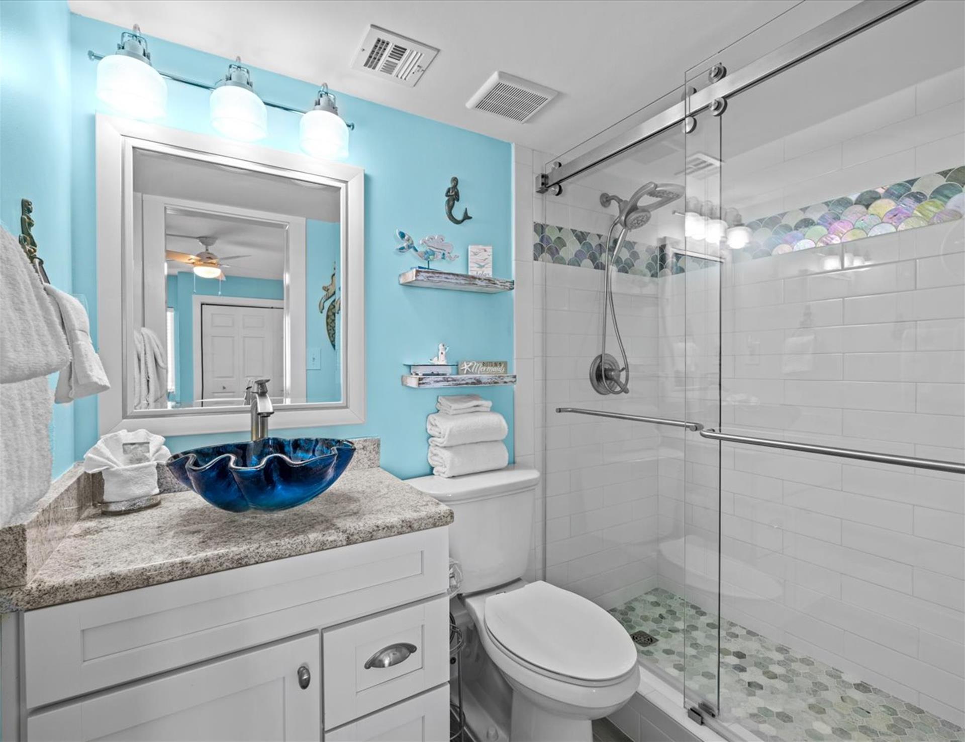 HSRC 404 Master Bathroom With WalkIn Shower
