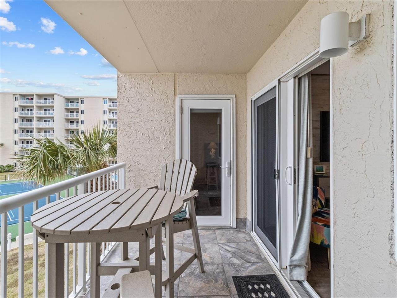 HSRC 321 Private Balcony