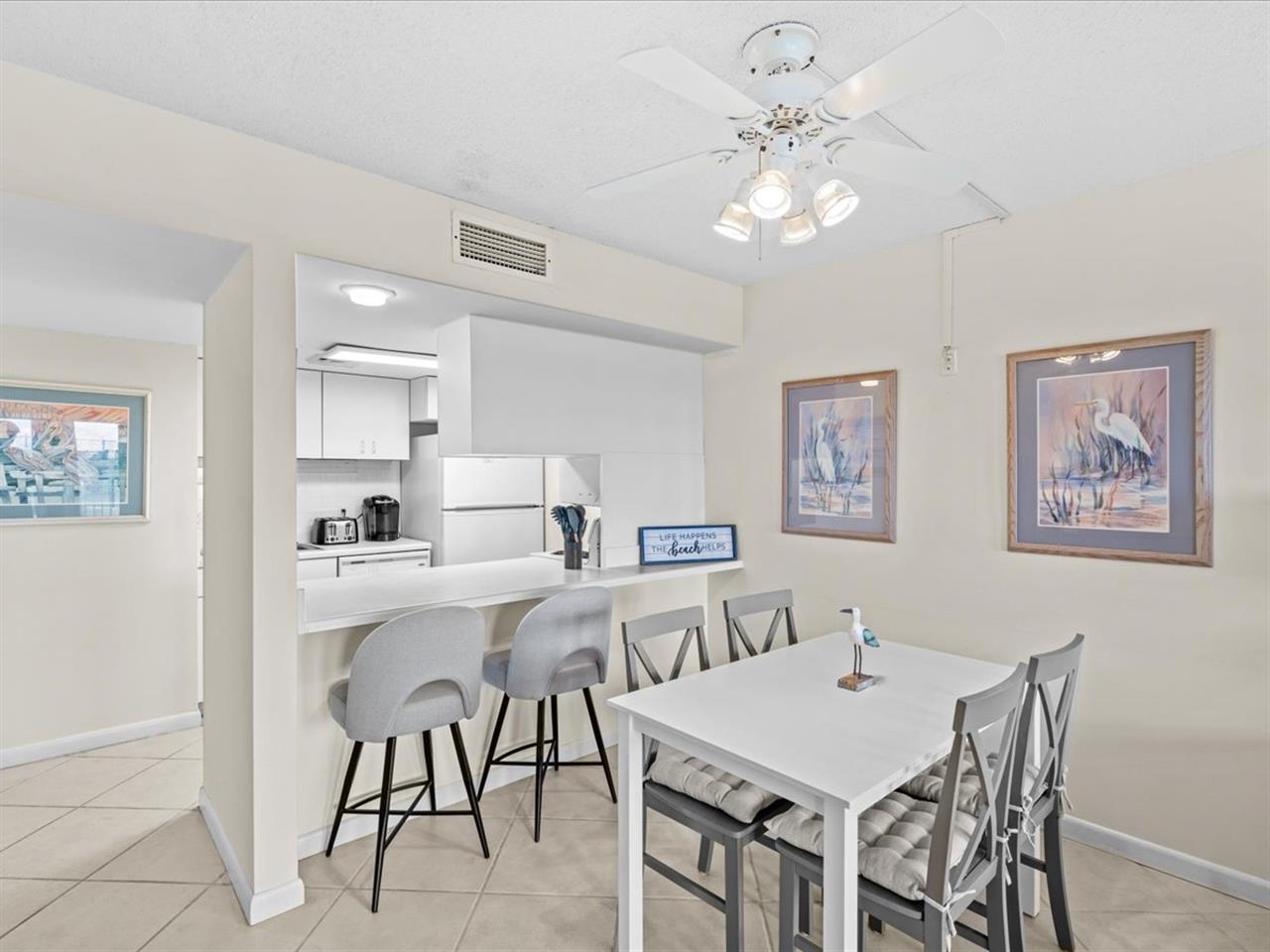 HSRC 106 Dining Area  Breakfast Bar