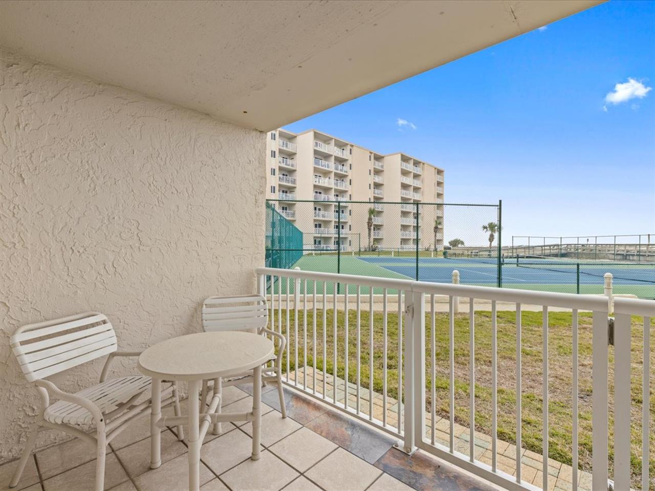 HSRC 106 Private WalkOut Patio