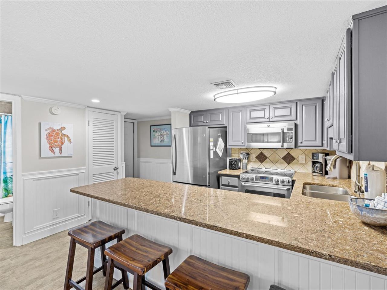 HSRC 504 Breakfast Bar Kitchen