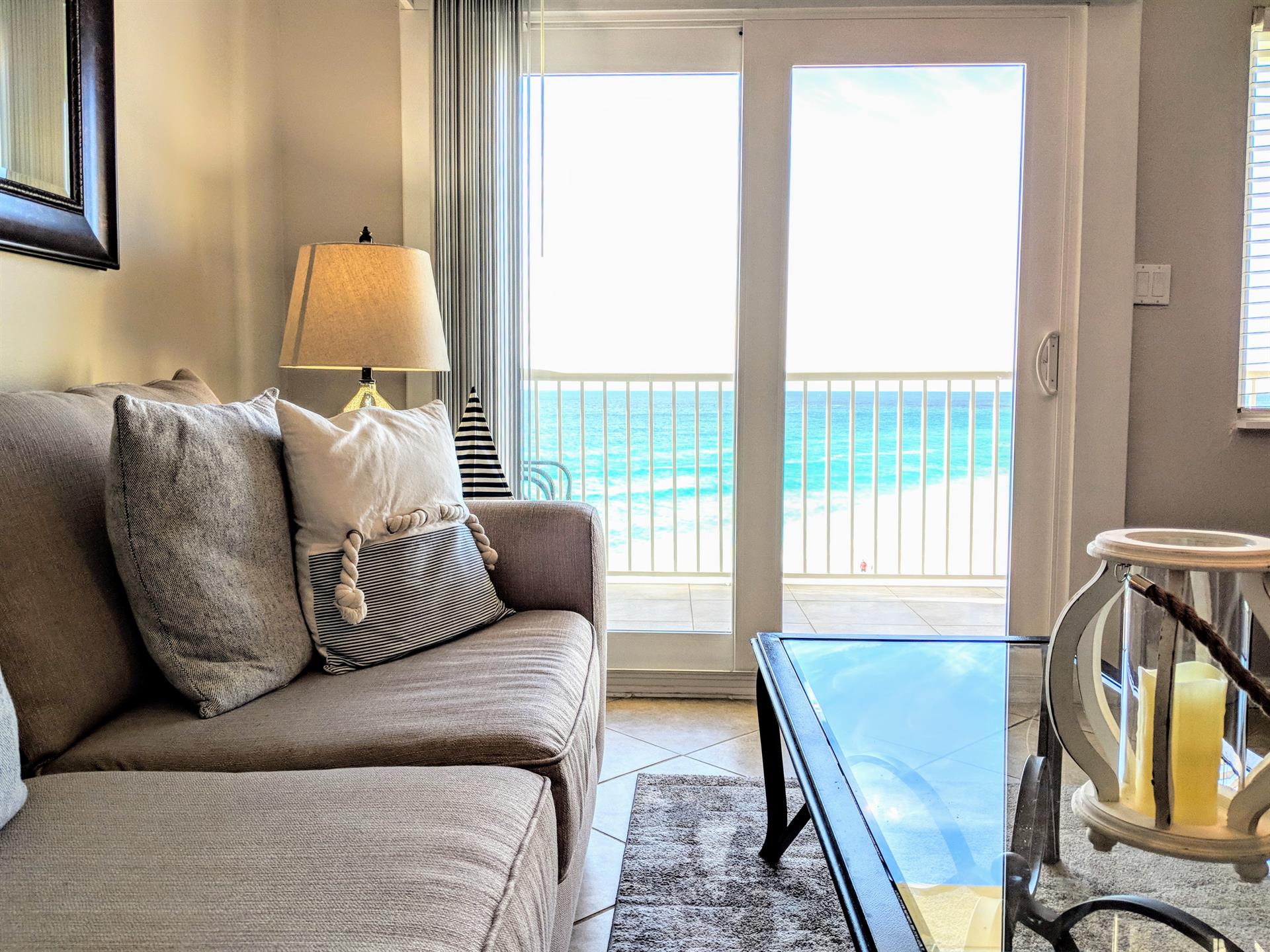 HSRC 622 Living Area With Gulf View